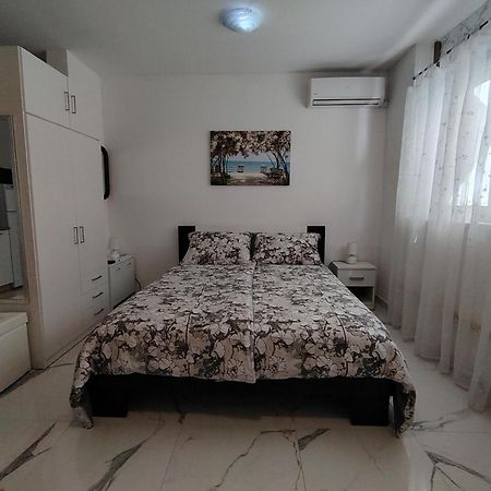 Studio-Apartman Ella ポレッチ エクステリア 写真