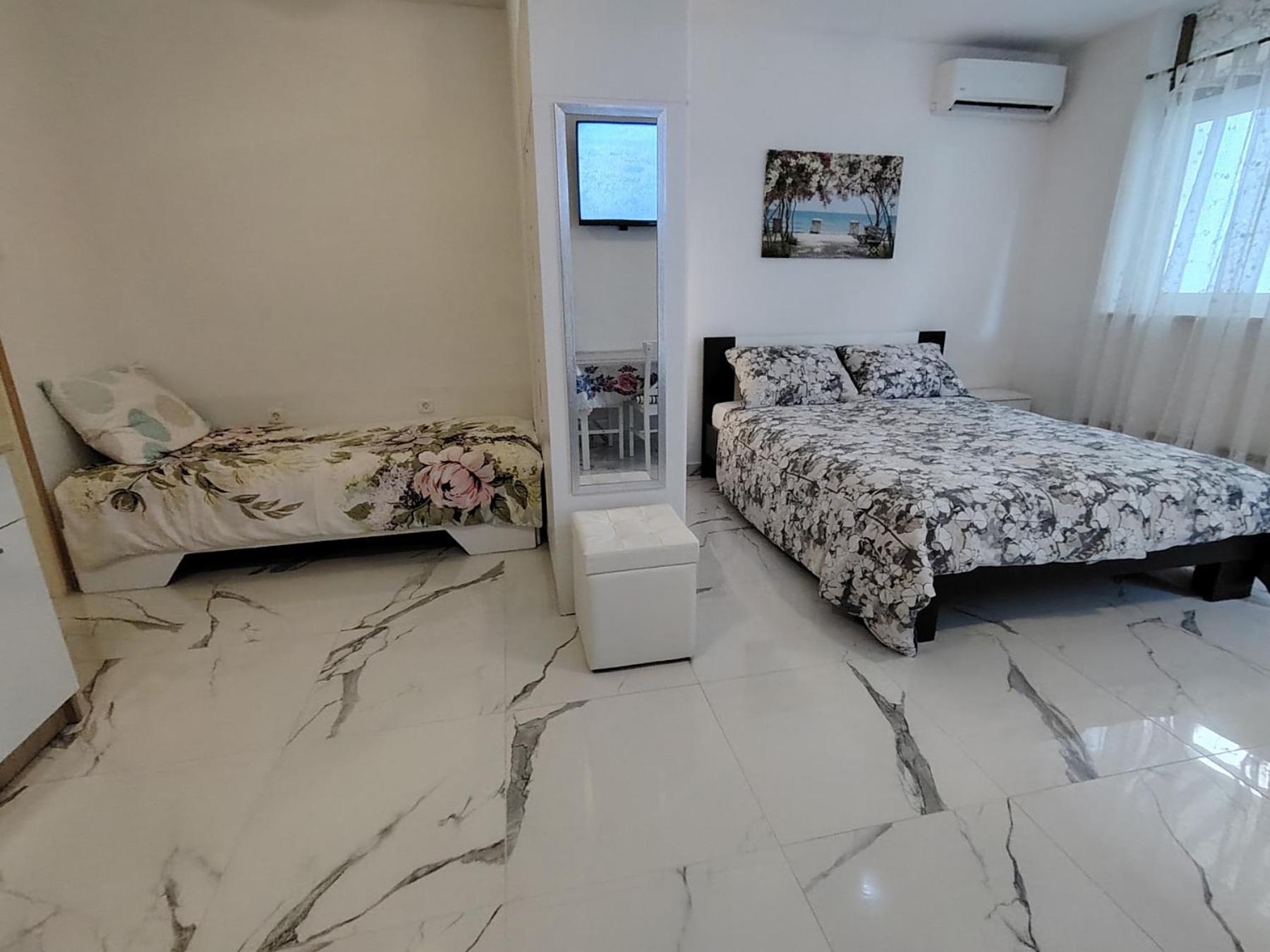 Studio-Apartman Ella ポレッチ エクステリア 写真
